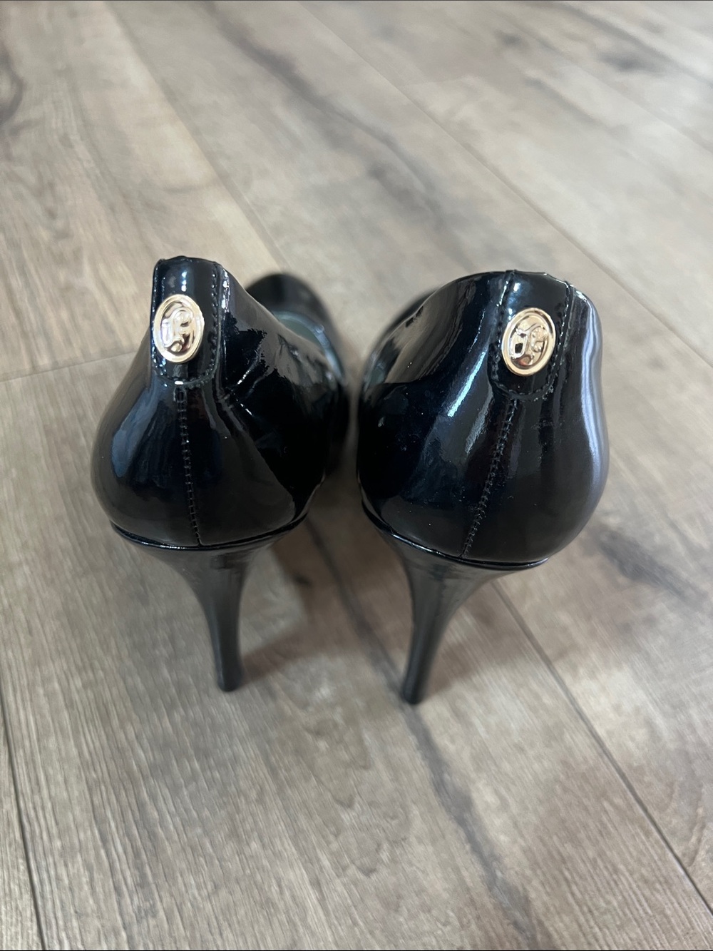 Ivanka Trump Black Patent Round-Toe Pumps - Picture 4 of 6